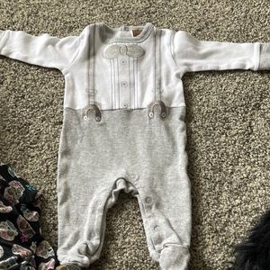 Suspenders bow tie footie